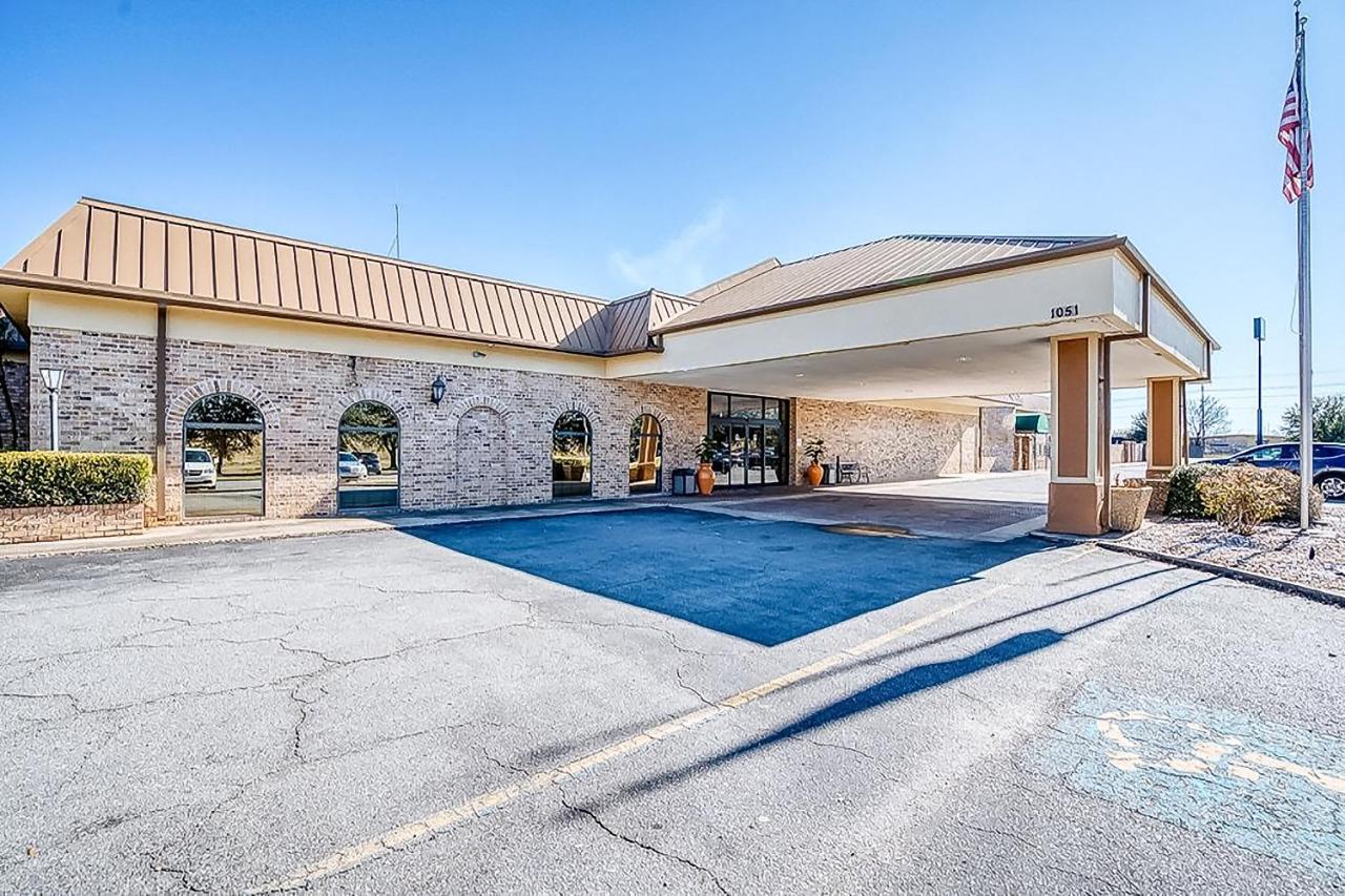 Oyo Hotel Monroe La I-20 Экстерьер фото